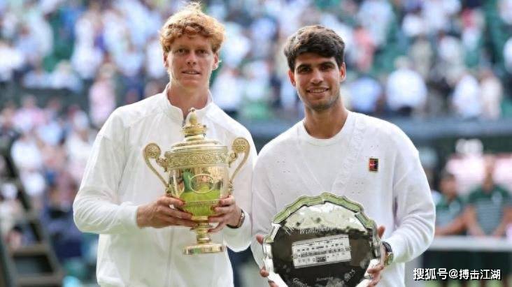 由于曼联随 由于曼联随