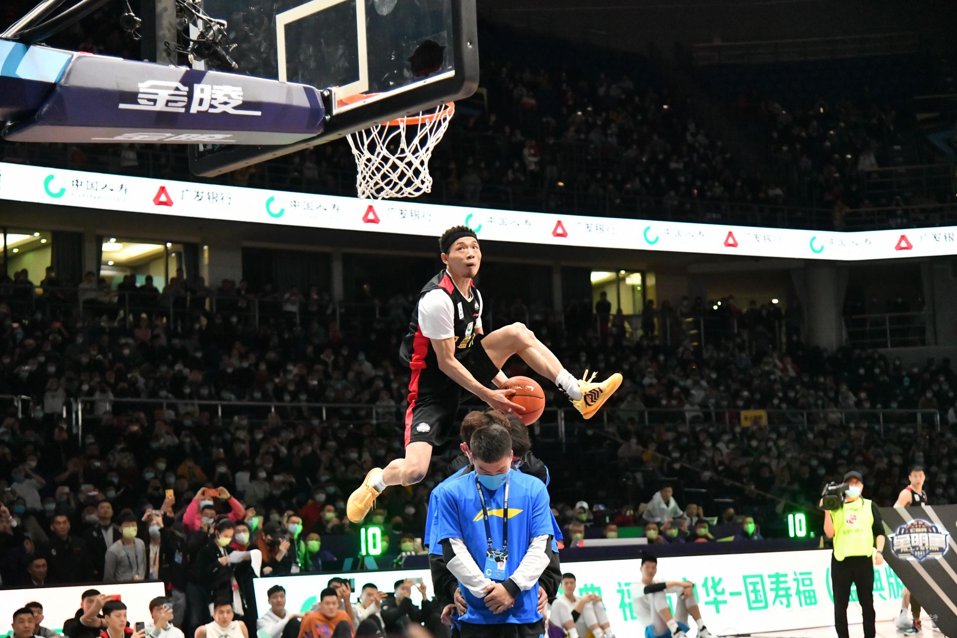 期重视乒乓 期重视乒乓